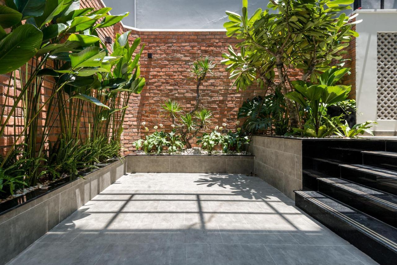 Cozrum Homes The Gallery Residence Ho-Chi-Minh-Stadt Exterior foto